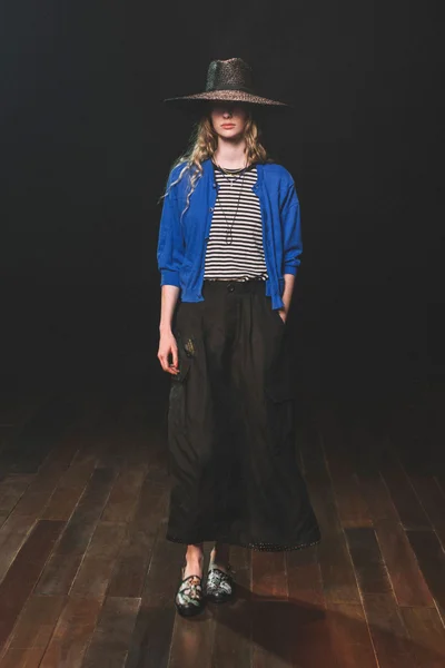Look 25